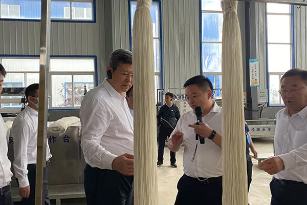 內蒙古自治區黨委常委、通遼市委書記孟憲東攜考察團到一諾環境考察指導 內蒙古自治區黨委常委、通遼市委書記孟憲東攜考察團到一諾環境考察指導